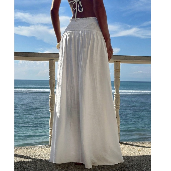 Solid High Waisted A-line Minimalist Maxi Skirt  
 - Picture 7 of 10